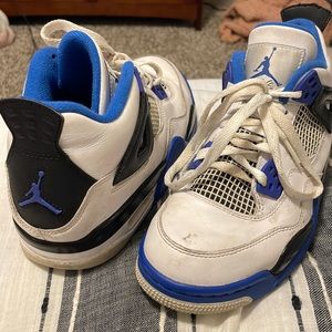 Retro Jordan’s 5.5Y (Retro 4’s)